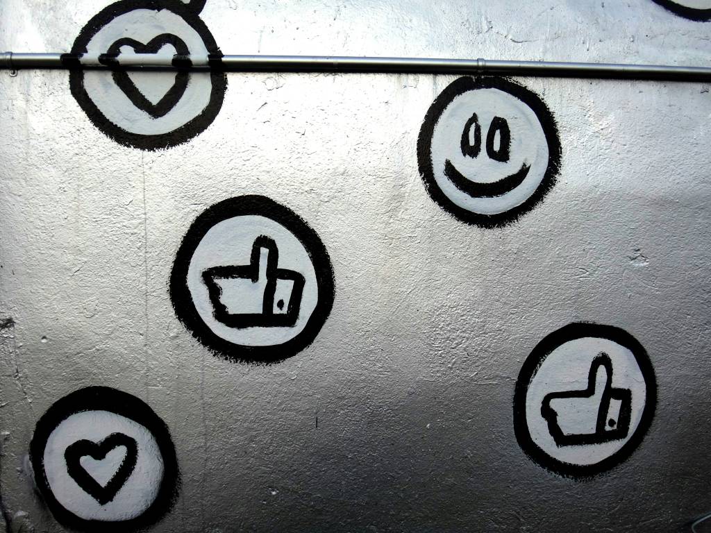 guia-termos-relacionamento-like Orbiting: a vigia nas redes sociais
