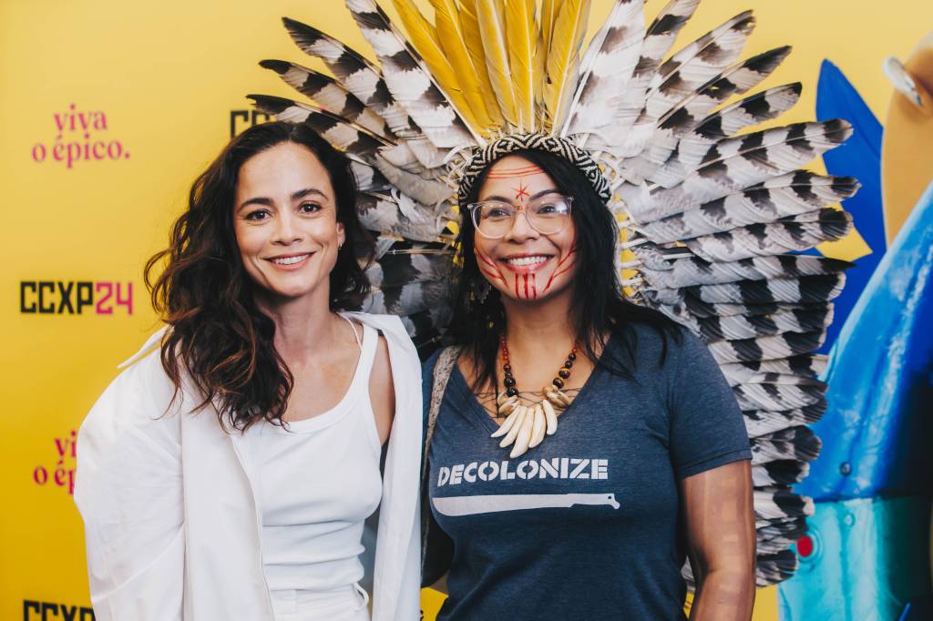 Alice Braga: “estamos nos reconstruindo após um período de absoluta destruição”