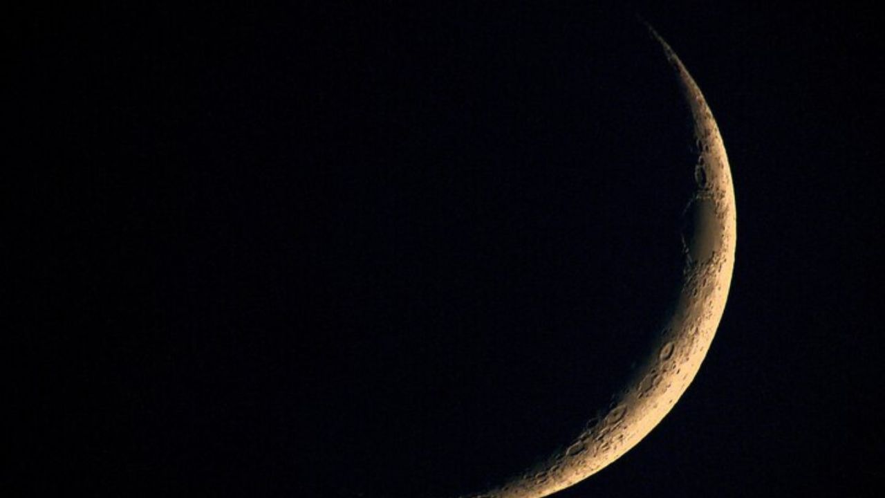 Imagem da lua e sua influência em melhor lua para cortar o cabelo.
