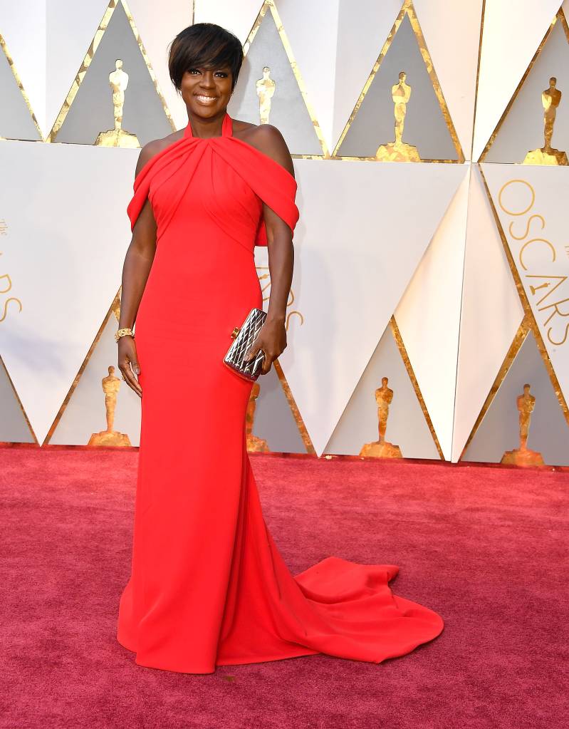 Os 6 looks mais feios da história do Oscar, segundo a redação