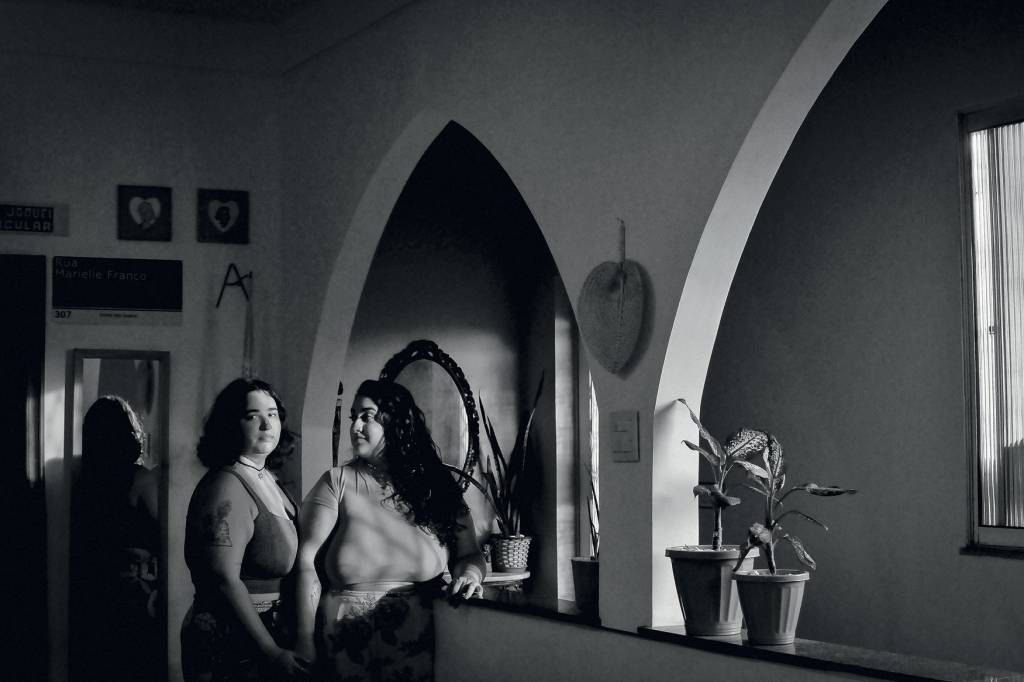 Livro ‘Documentadas’ registra histórias e fotos de mulheres LGBTQIA+ 