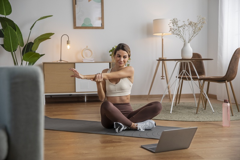 Como fazer pilates em casa: um guia completo para iniciantes
