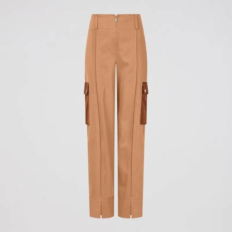 Cal&ccedil;a cargo sofisticada marrom