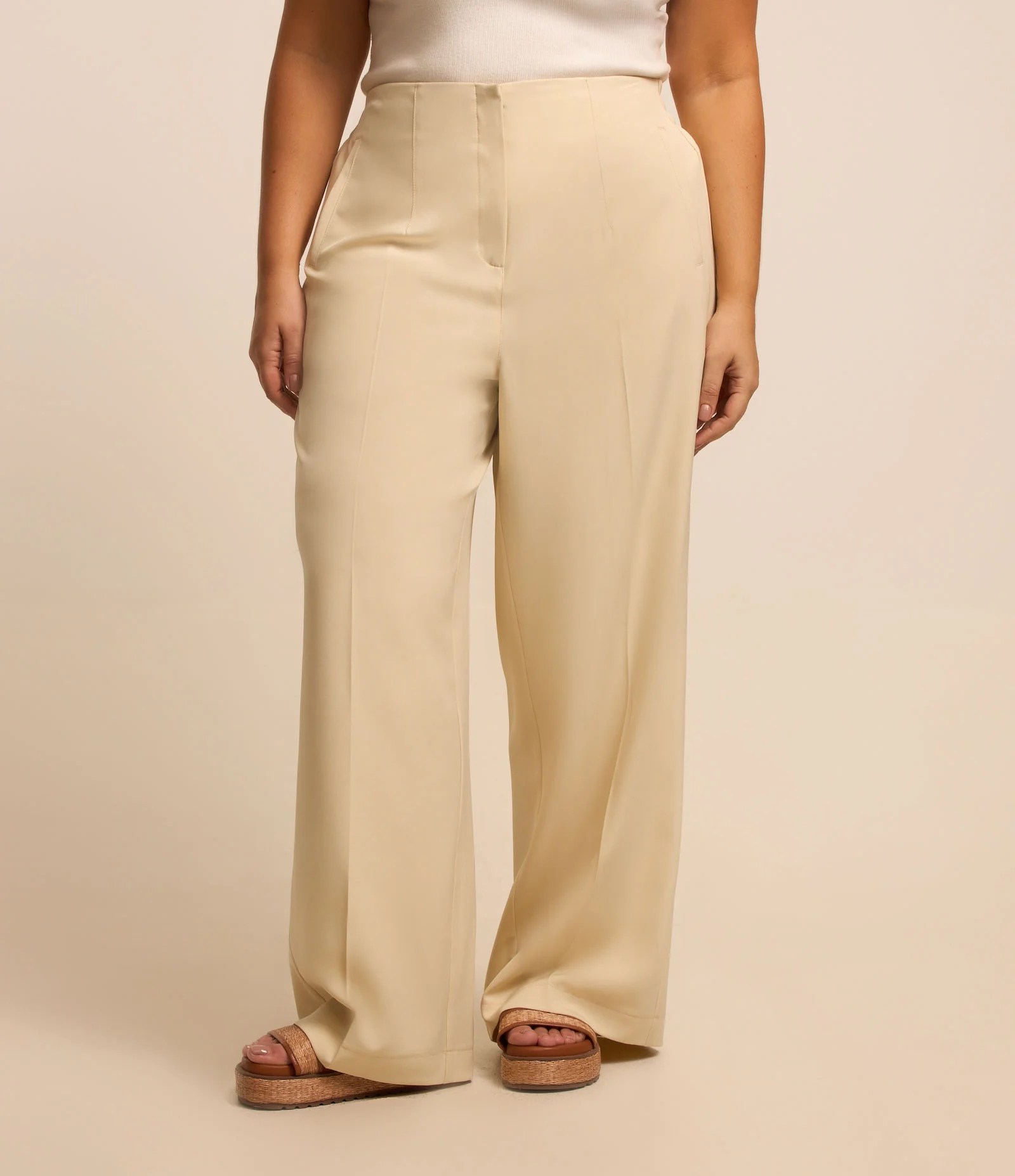 Cal&ccedil;a wide leg plus size