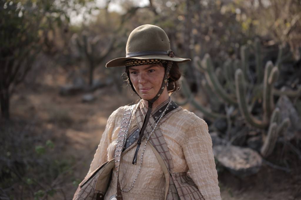 A surpreendente lição que Isis Valverde aprendeu em “Maria e o Cangaço”