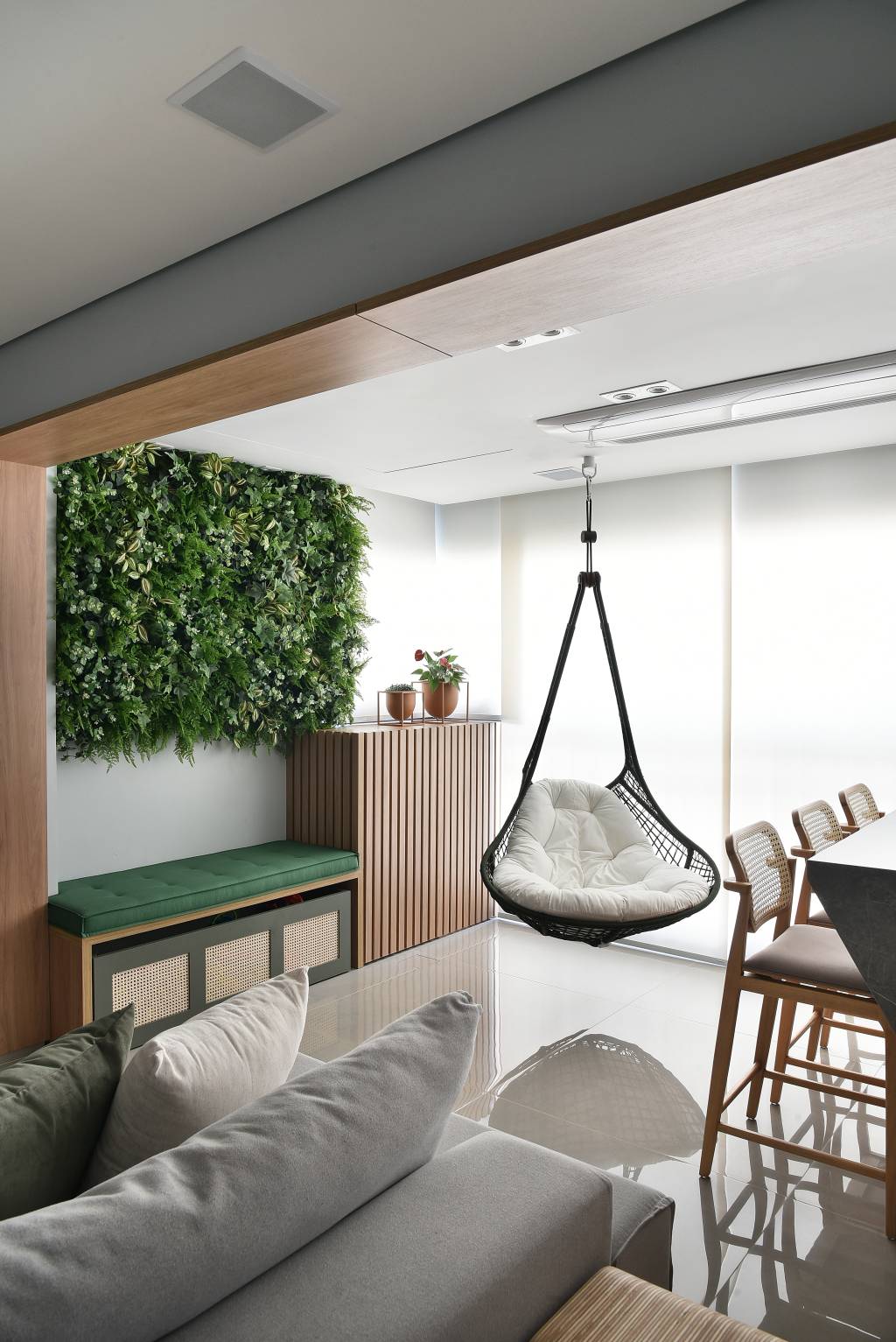 apartamento-jardim-suspenso Como decorar com plantas suspensas