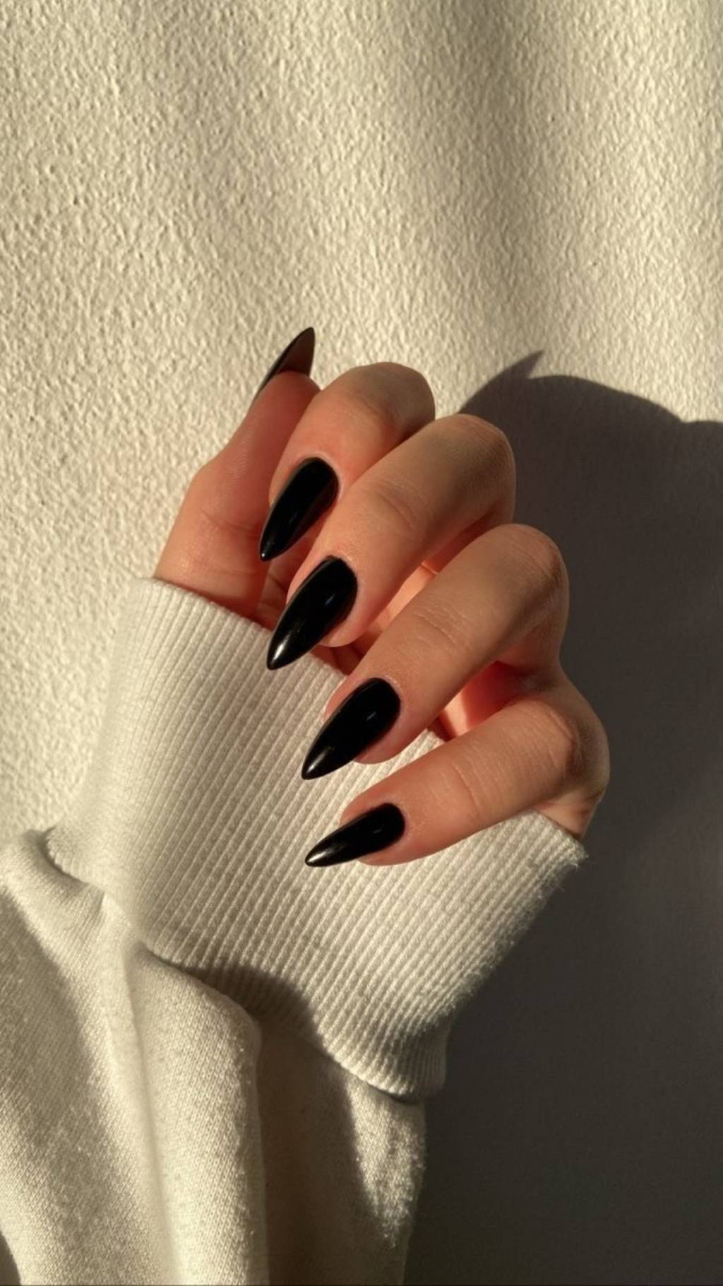 formato-unhas (3) Unhas em formato stiletto