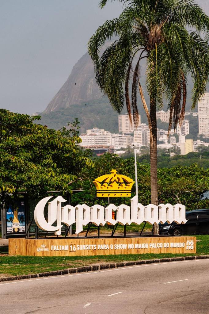 lady-gaga-rio-1 Mandala temática é instalada no Rio de Janeiro em homenagem ao centenário de Corona, que comemora a data em 3 de maio com show de Lady Gaga.