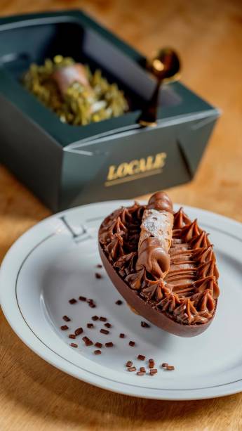 Ovo de brigadeiro com cannoli Locale	450g - R$ 149