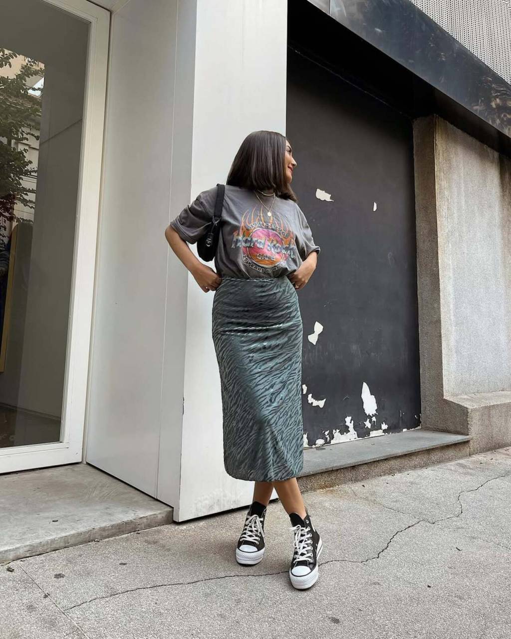 looks-saia-tenis (8) Visual urbano com saia e tênis