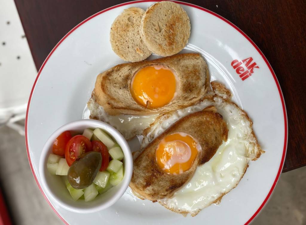 Um café da manhã para surpreender sua mãe, mesmo você sendo um filho que não cozinha, é esta receita batizada de Feitiço da Lua