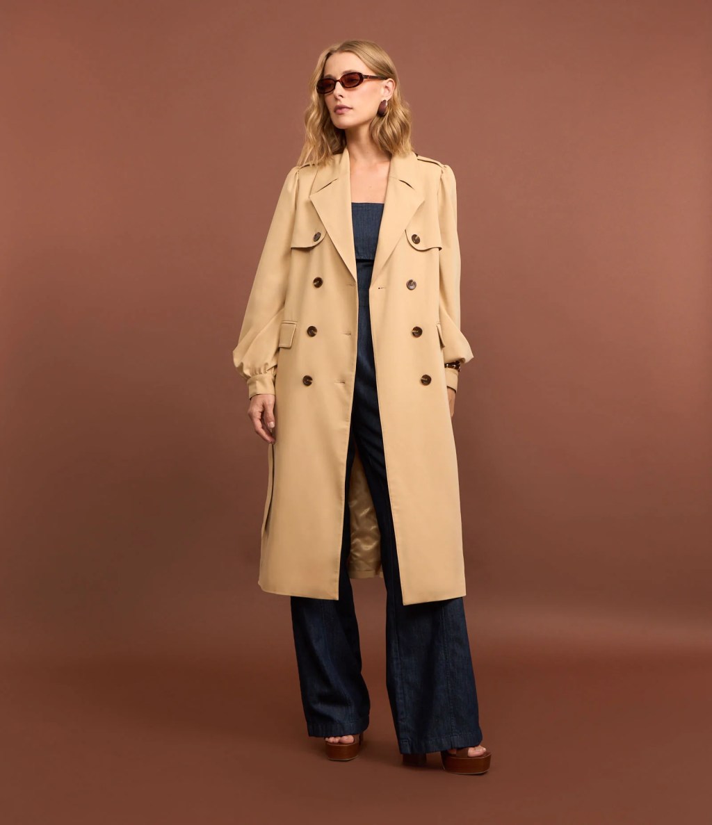Trench coat marrom