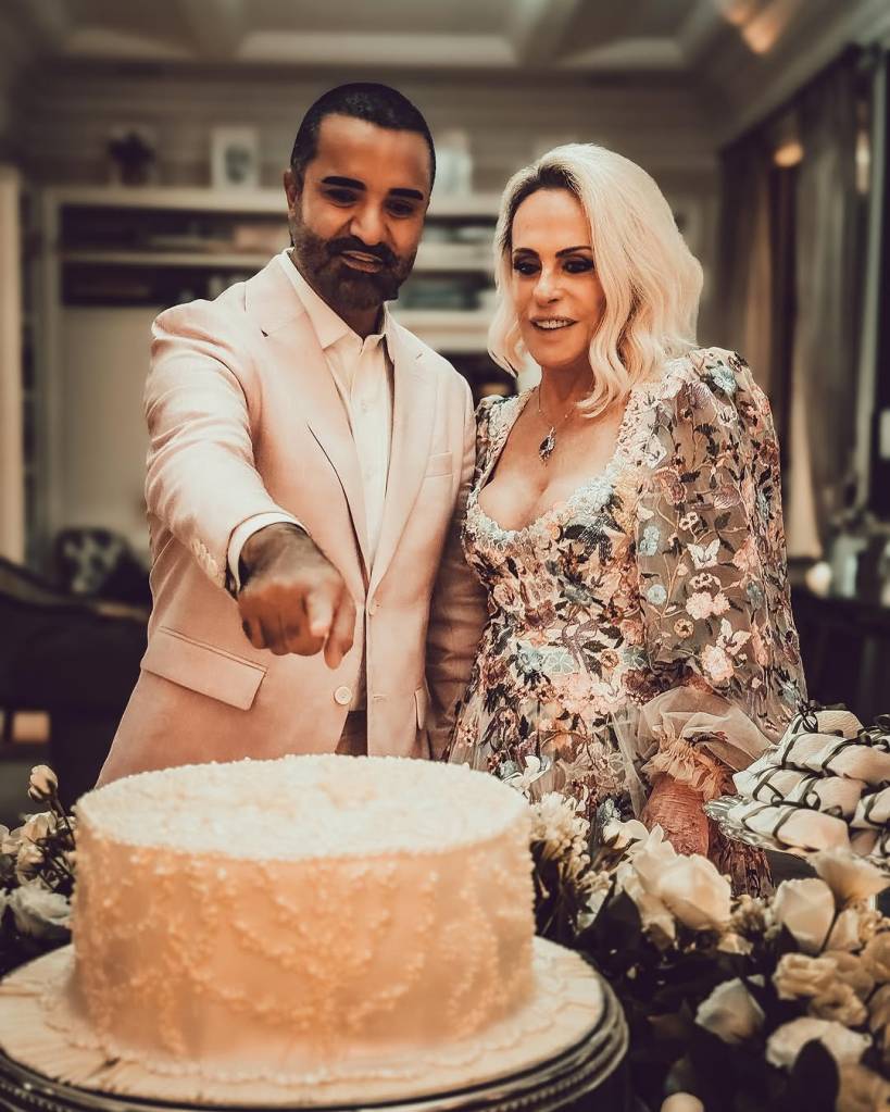 vestido-casamento-anamariabraga (6) Ana Maria Braga e Fábio Arruda veem o bolo de seu casamento
