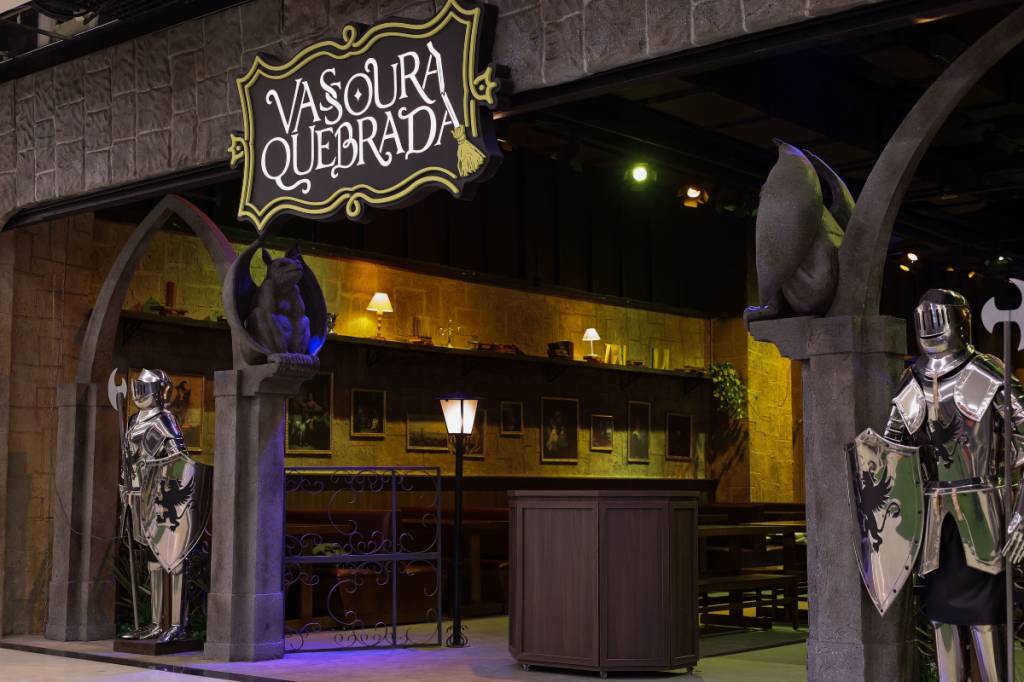 bares-decoracao-cinema-Vassoura-Quebrada Universo místico de filmes como