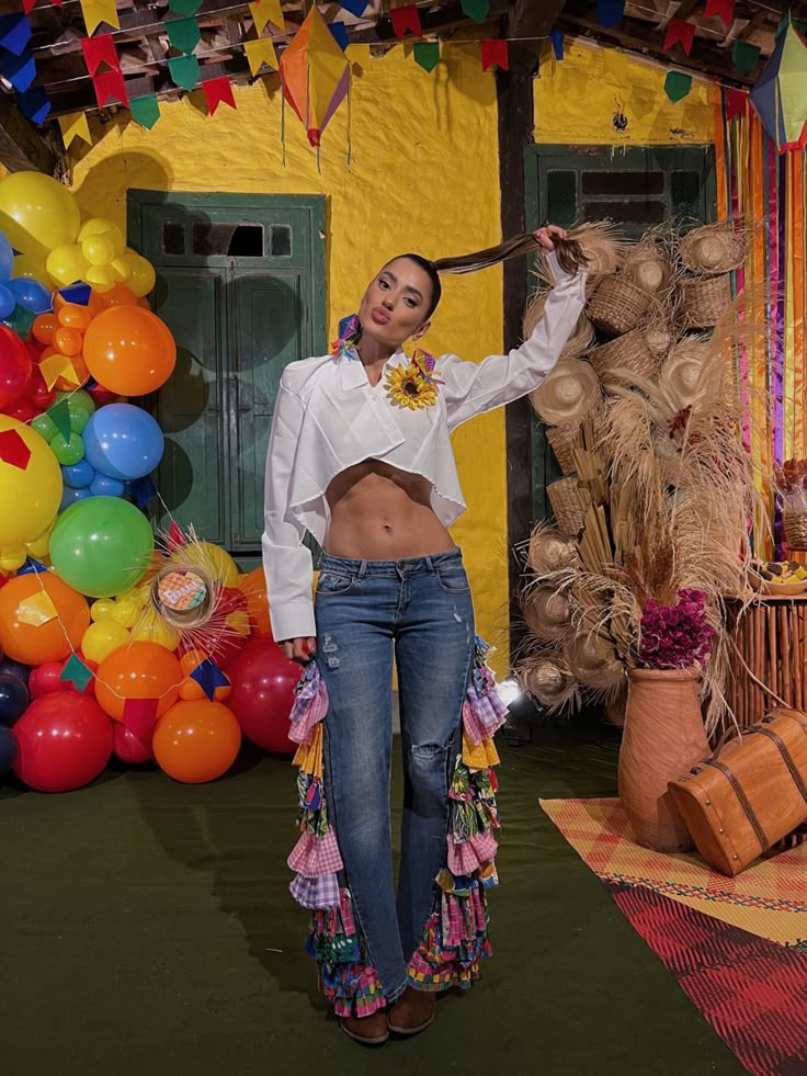 Ouse no visual de S&atilde;o Jo&atilde;o deste ano com camisa neutra e cal&ccedil;a personalizada.