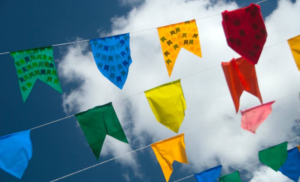Como decorar uma bandeirinha junina: 5 ideias para fazer do zero