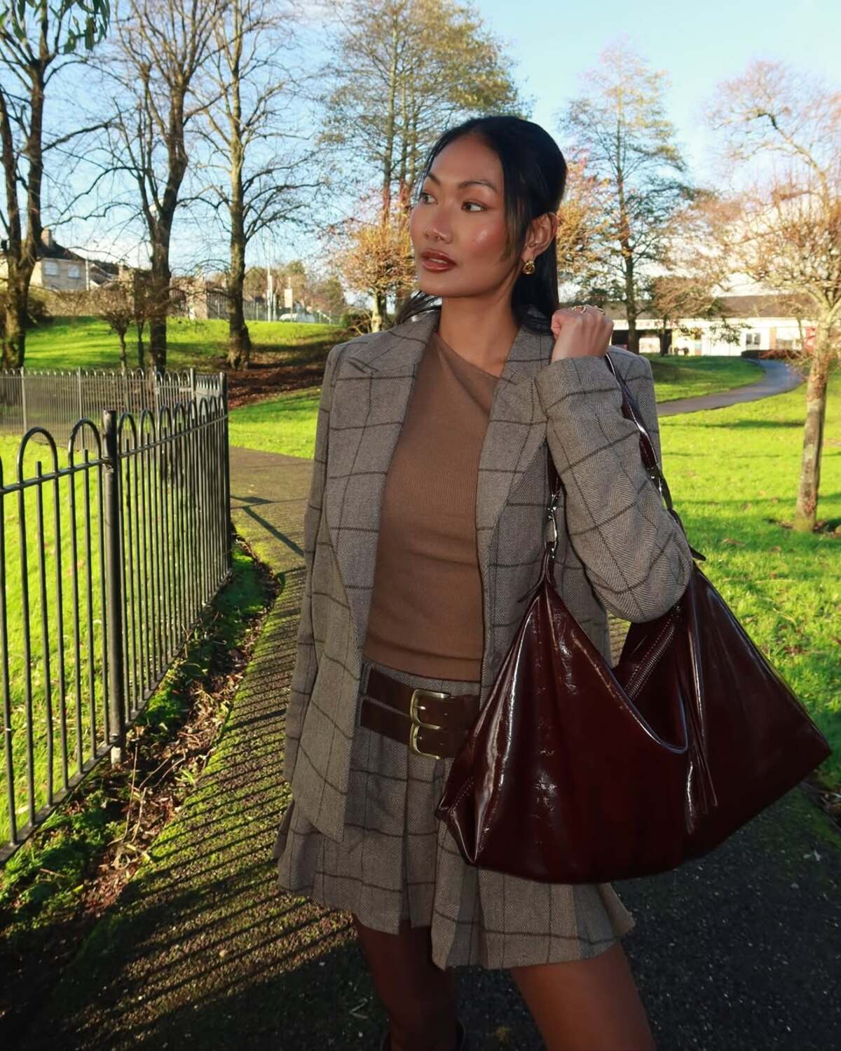 Imagem mostra bolsa bord&ocirc; estilo sacola.