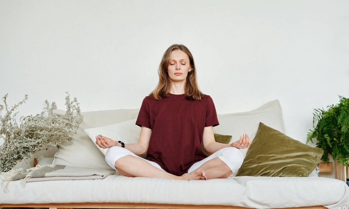 Escolha um canto da casa silencioso para ser seu cantinho de meditação