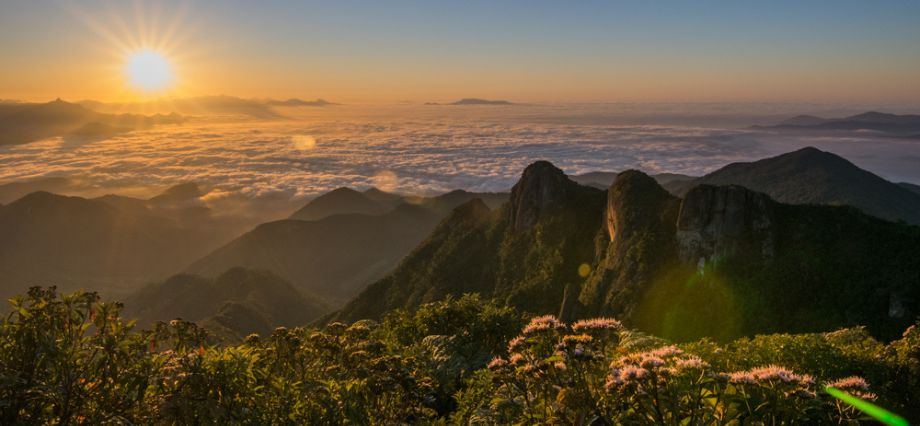 cunha-viagens-dia-dos-namorados Imagem de uma montanha em Cunha como opção de viagem para o dia dos namorados