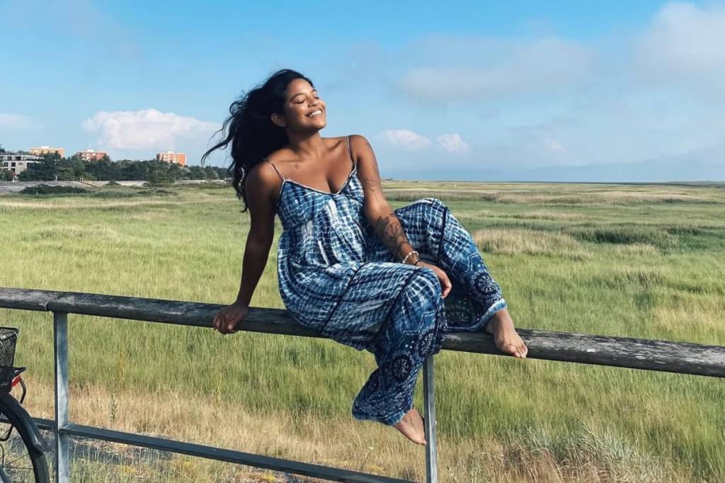 Quando uma de nós parte, algo dentro de todas se cala