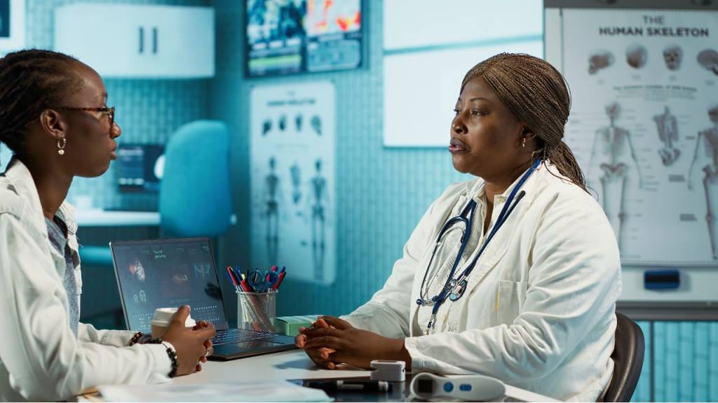 Saúde de mulheres negras: os impactos do racismo no atendimento médico