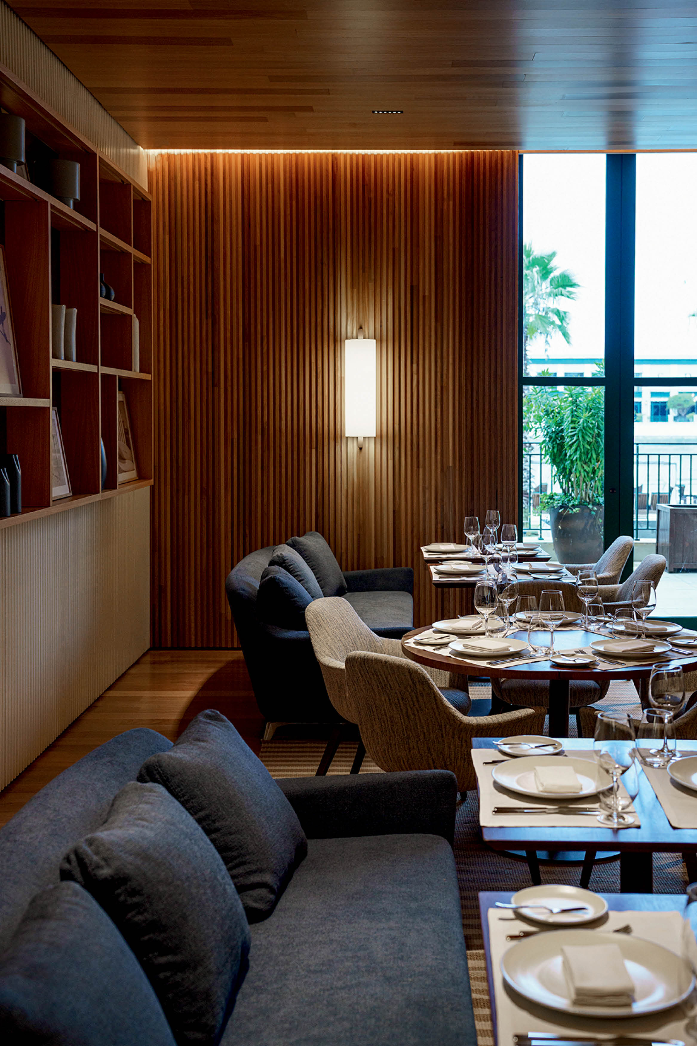 Imagem mostra espa&ccedil;o interior de hotel luxuoso no interior de S&atilde;o Paulo.