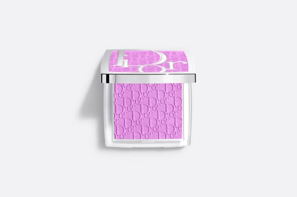Imagem mostra blush lil&aacute;s da Dior.