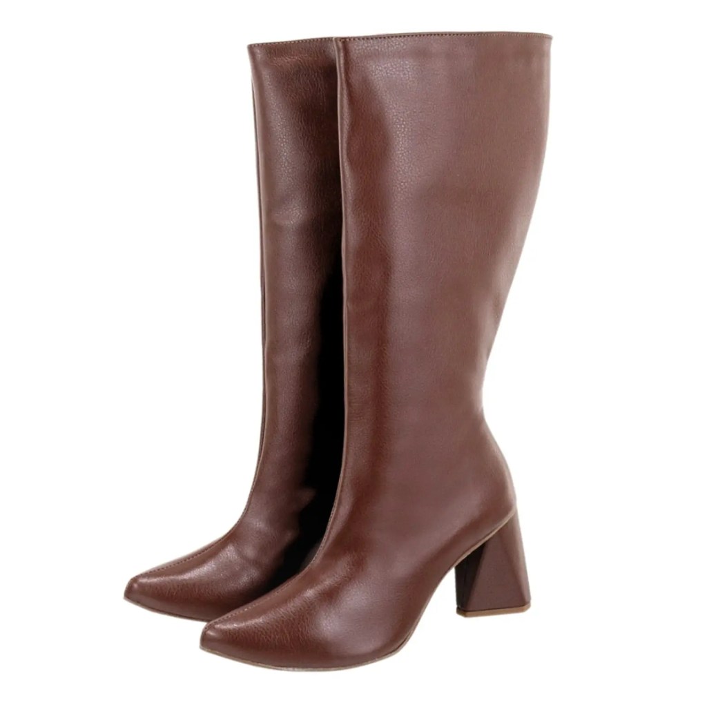 Bota de couro marrom de cano alto