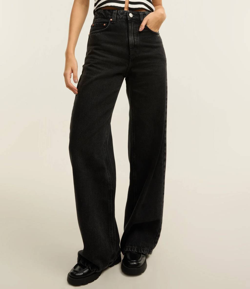 Cal&ccedil;a jeans preta