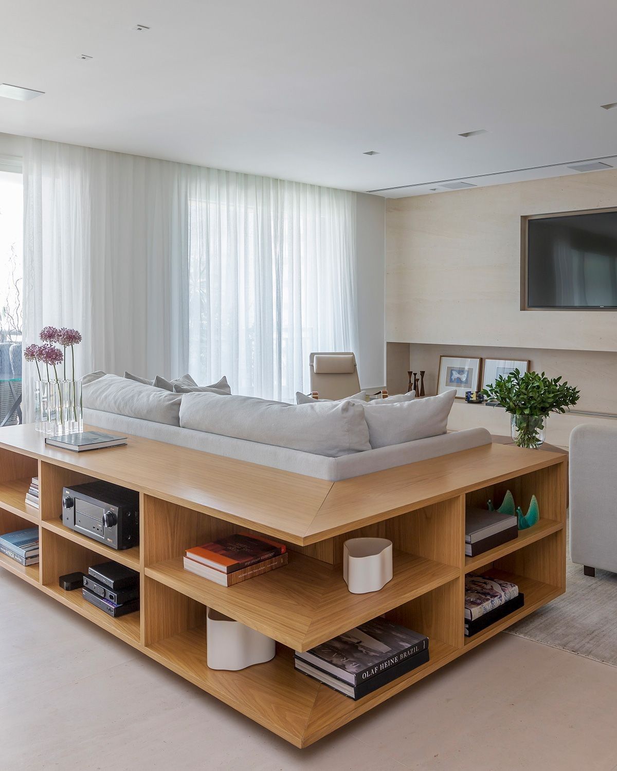 Os sof&aacute;s s&atilde;o &oacute;timas op&ccedil;&otilde;es para dividir os ambientes.