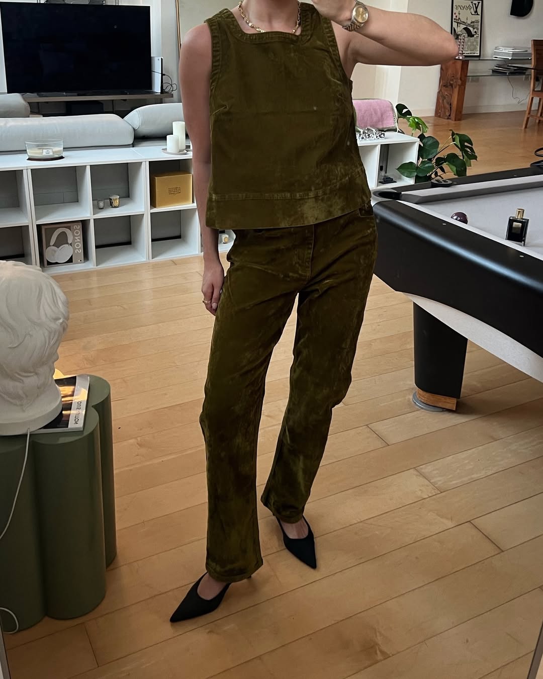 Aposte em um look all suede para um visual fashionista