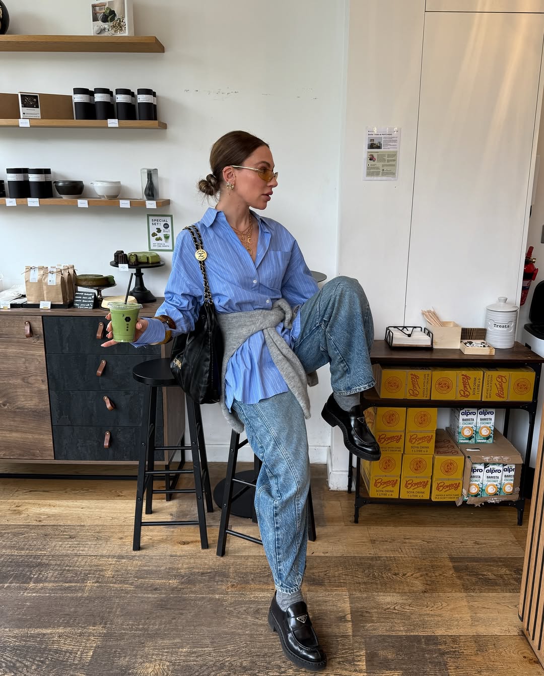 O truque de estilo pode mudar seu visual com camisa