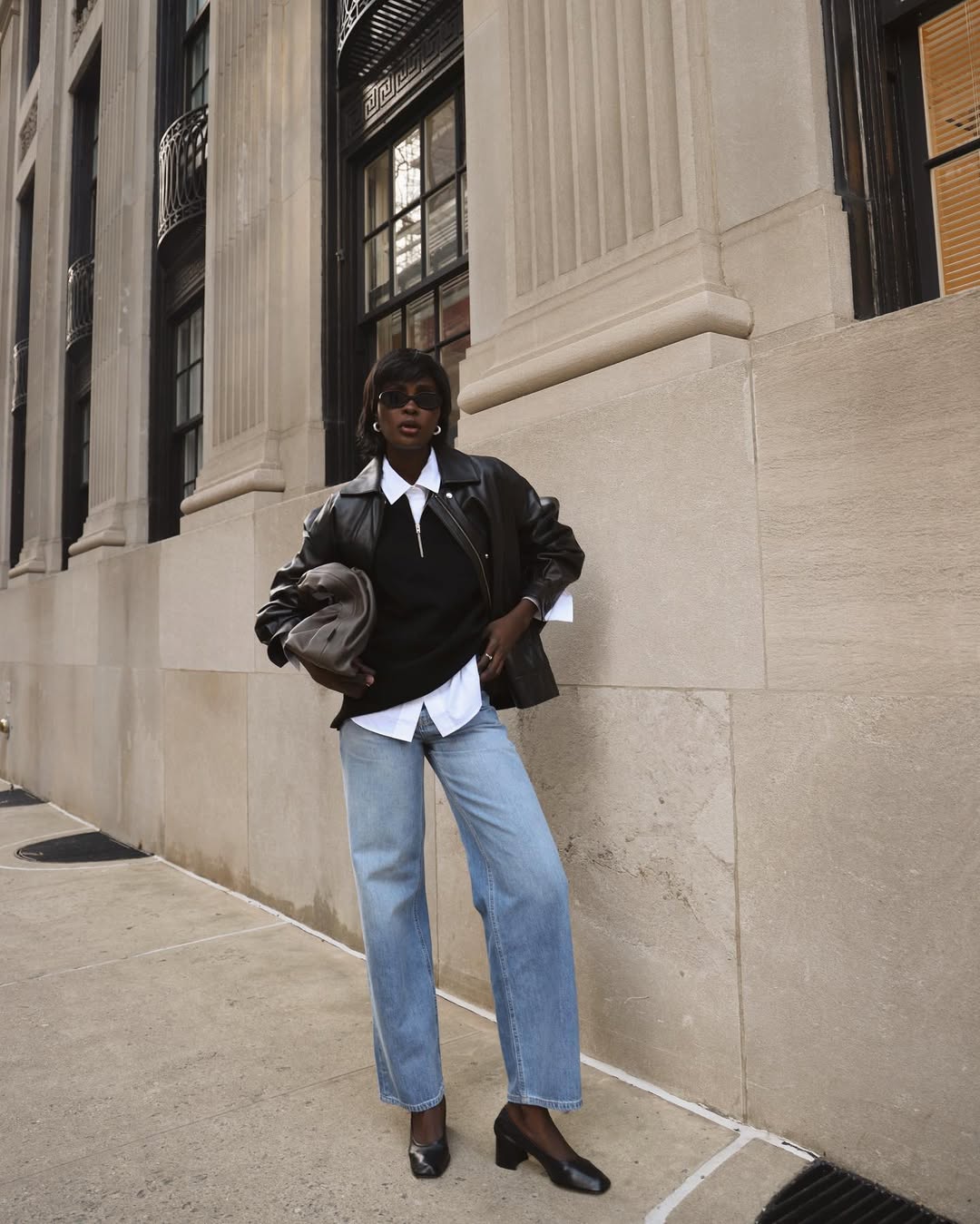 Look moderno com colete de tric&ocirc;