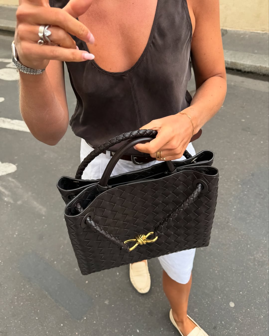 A pe&ccedil;a de camur&ccedil;a tamb&eacute;m &eacute; uma op&ccedil;&atilde;o para os dias de sol