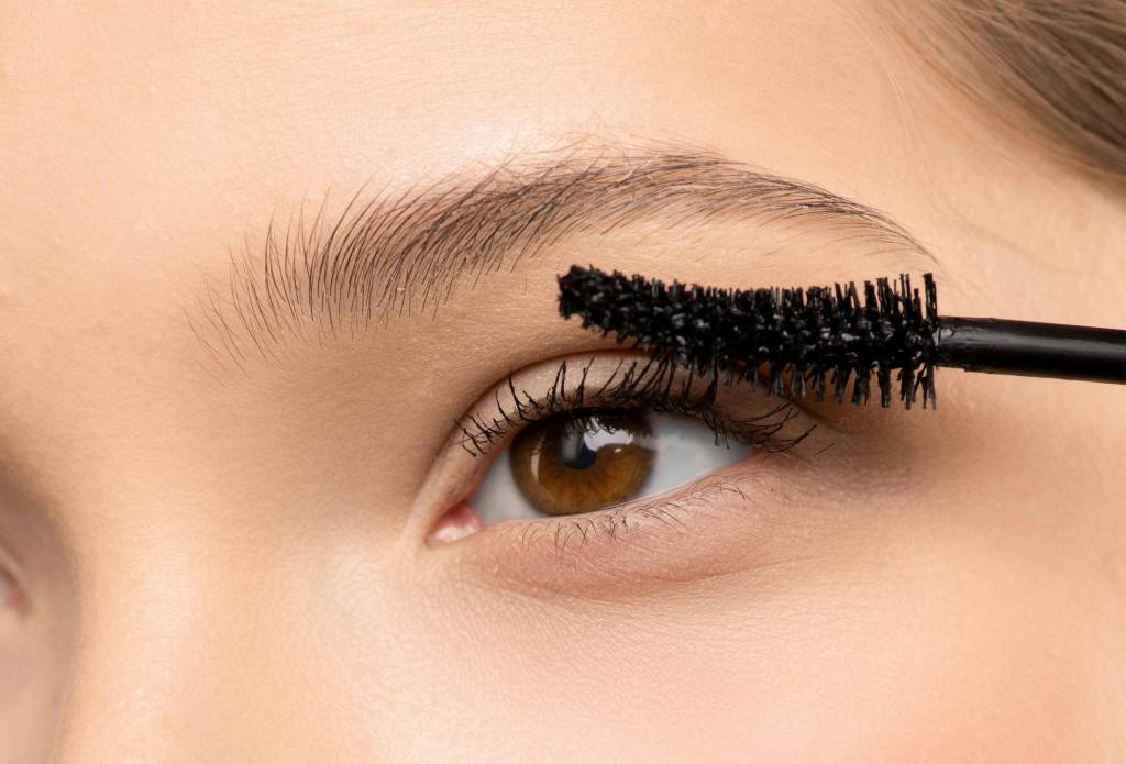 5 máscara de cílios baratinhas que vão transformar seu olhar