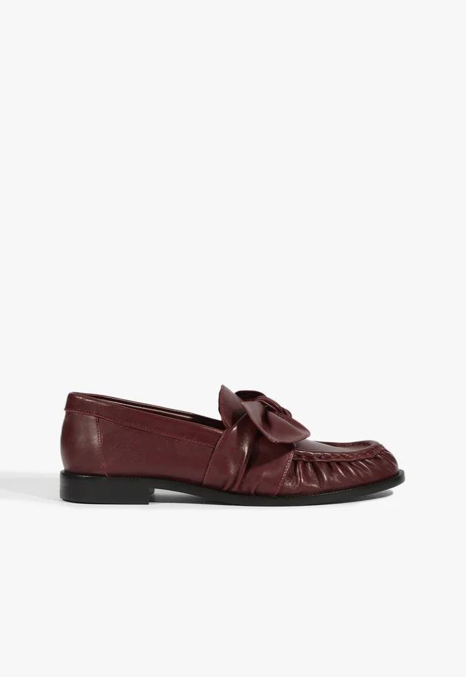 Mocassim marrom com la&ccedil;o