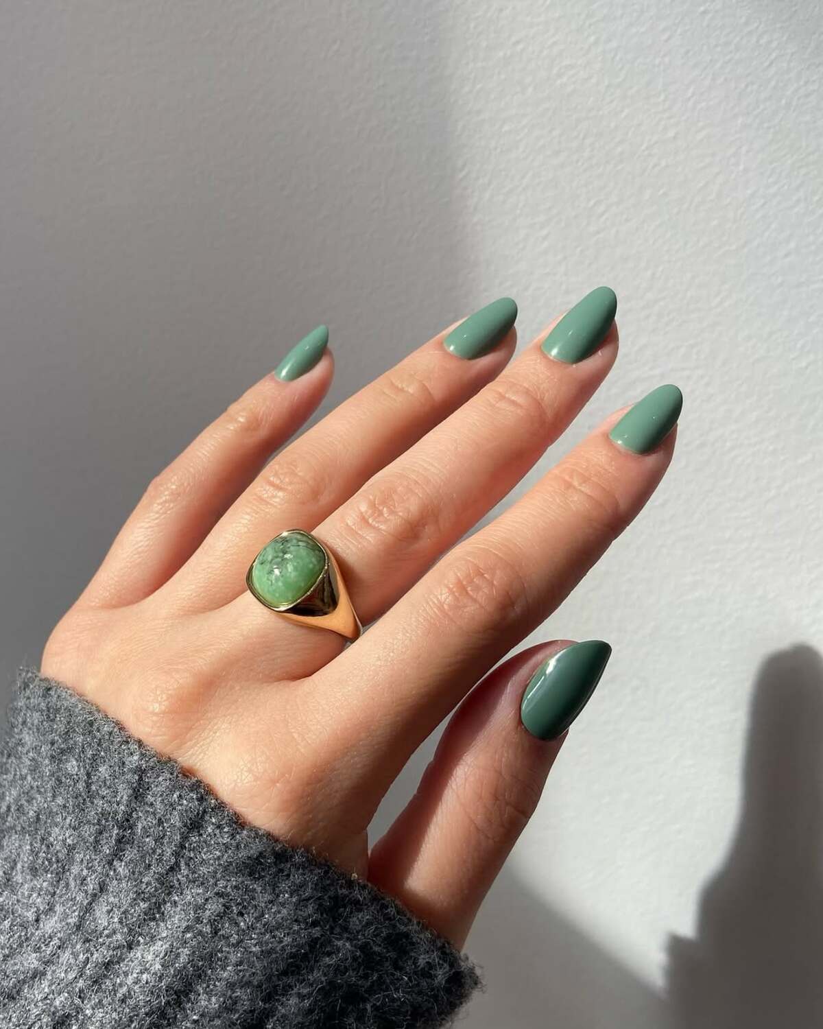 Imagem de esmalta&ccedil;&atilde;o verde.