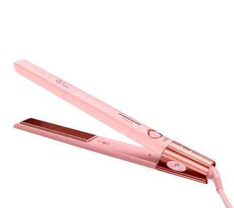 Imagem de chapinha rosa para modelar o cabelo com facilidade