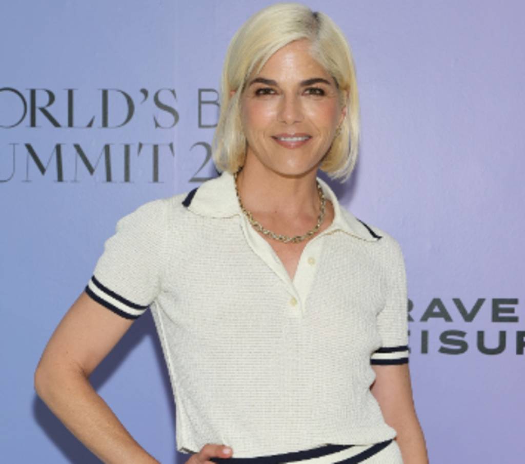 Imagem do visual de Selma Blair