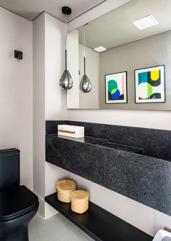 Preto no banheiro: como usar na decora&ccedil;&atilde;o