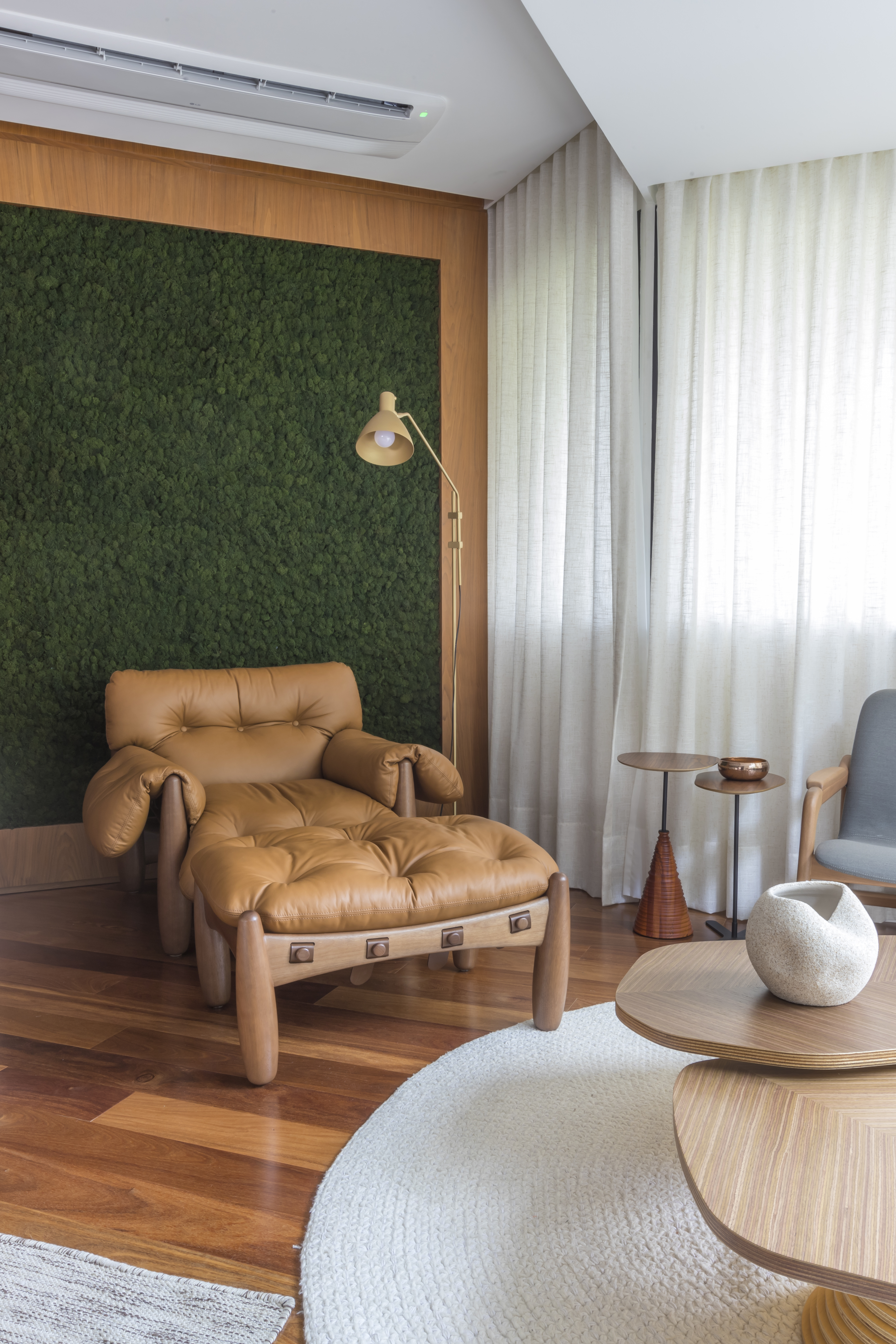 Jardim vertical dentro de casa