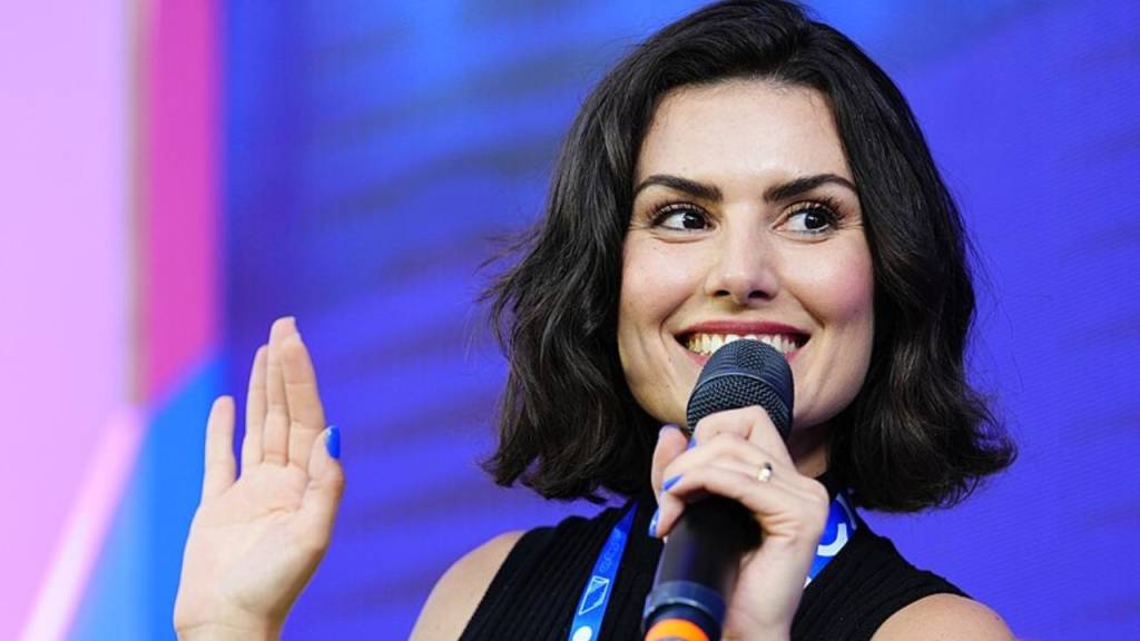 “Ninguém vai cuidar tão bem do seu dinheiro quanto você”, afirma Nathalia Arcuri