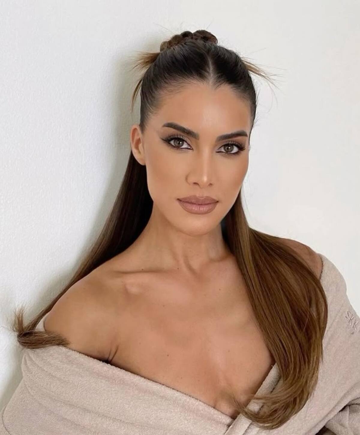 Imagem de penteado para festival meio preso.