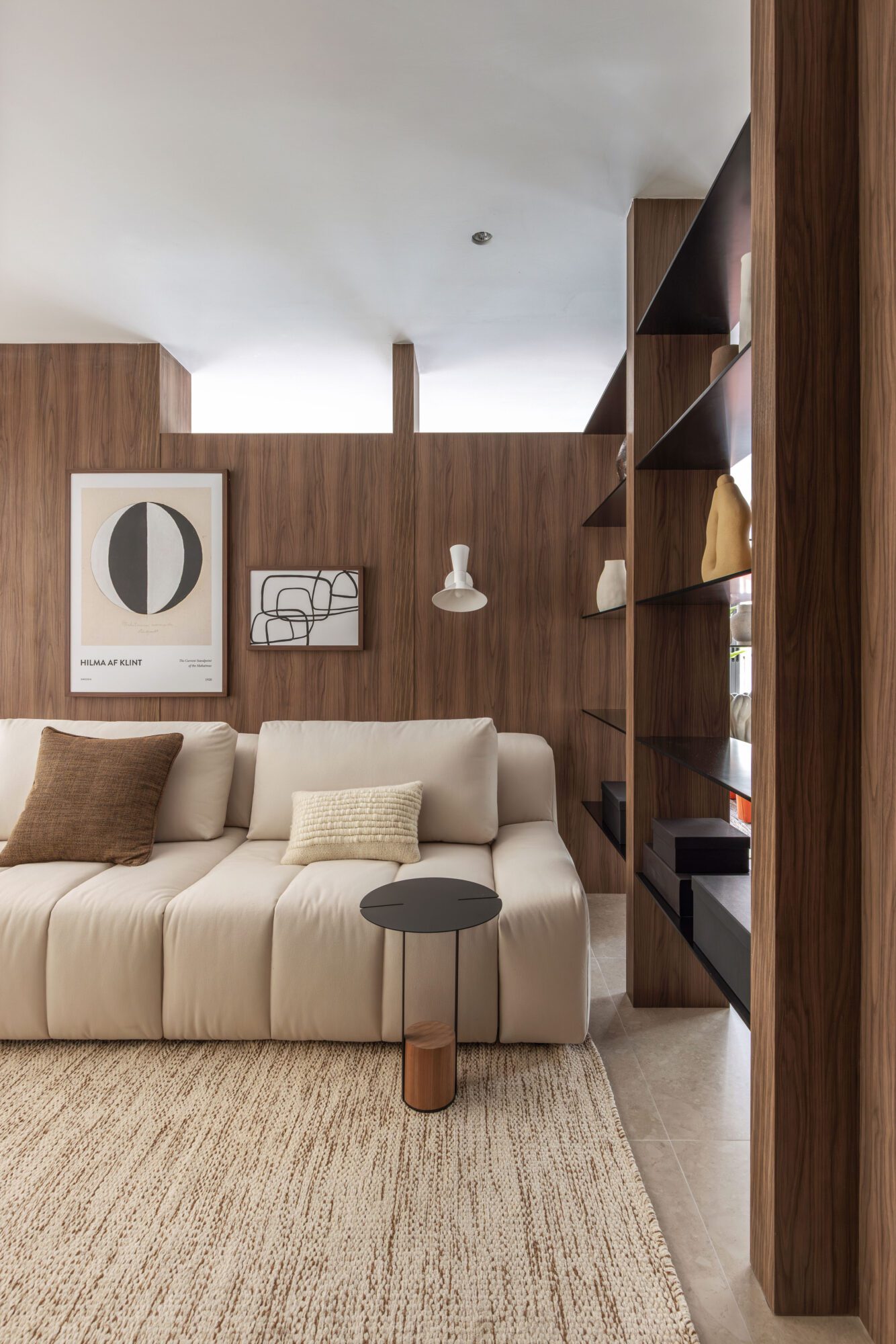 Madeira escura na decora&ccedil;&atilde;o