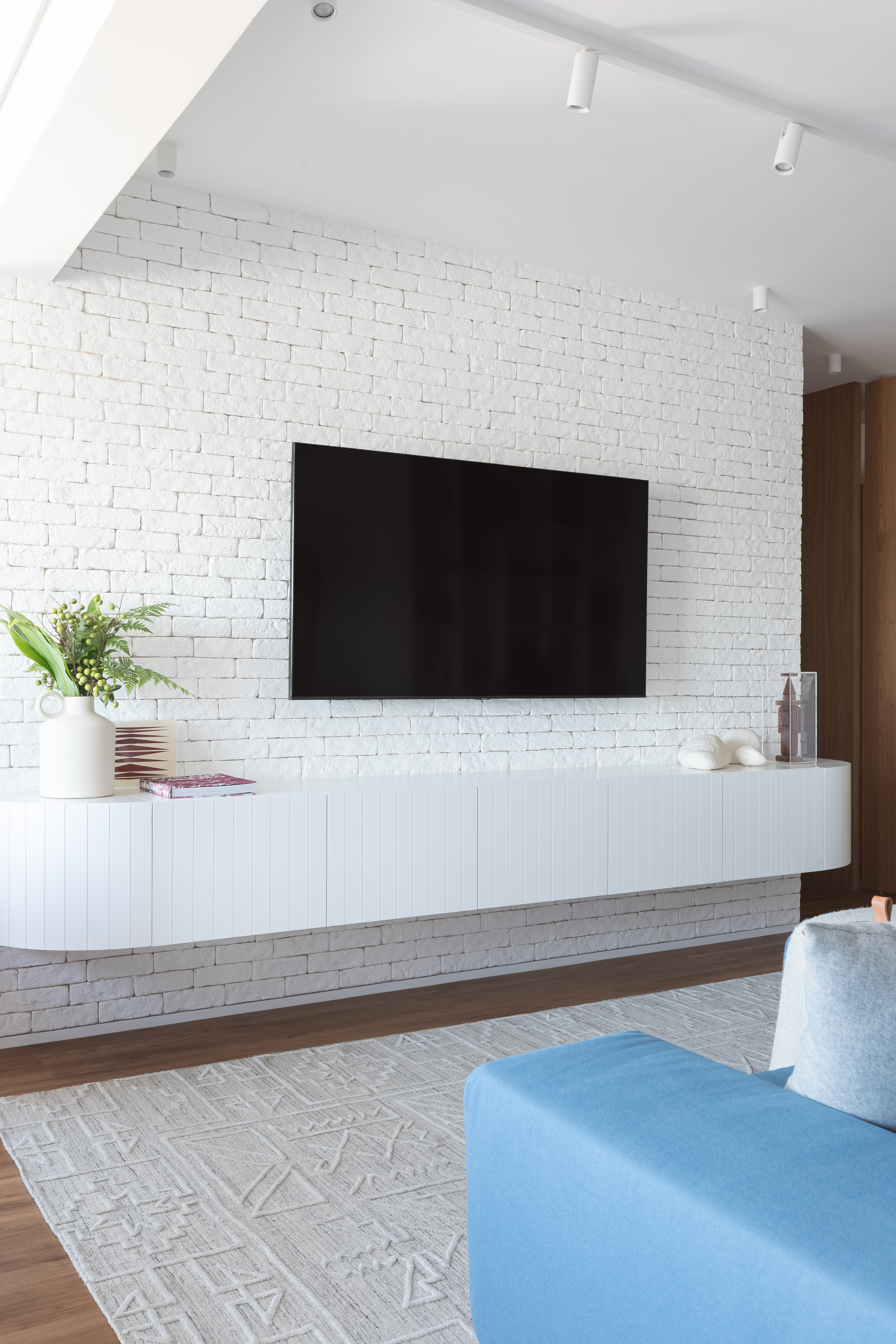 Tijolinhos branco tamb&eacute;m ficam bons na decora&ccedil;&atilde;o