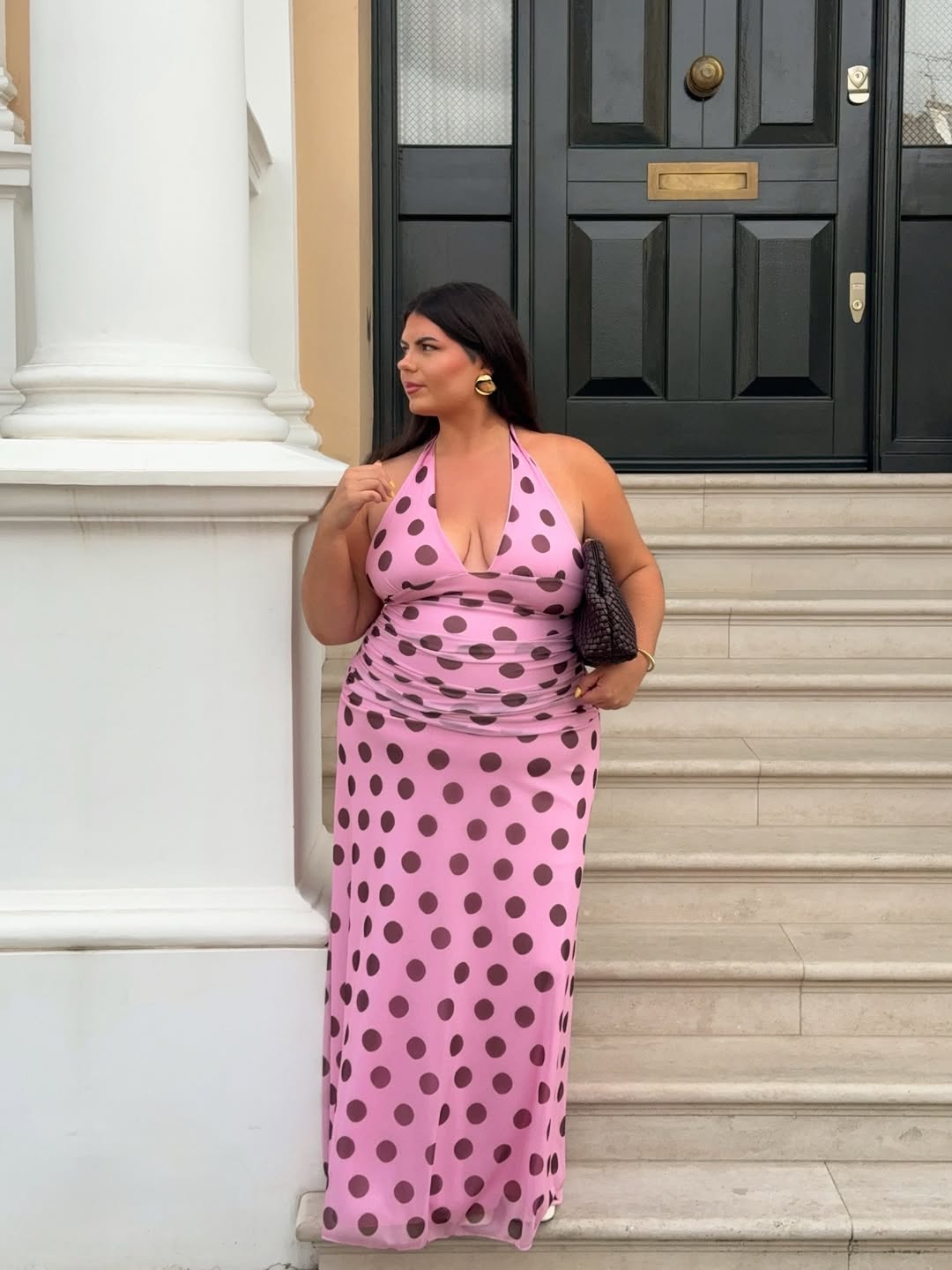 Vestido rosa de po&aacute; para looks sofisticados