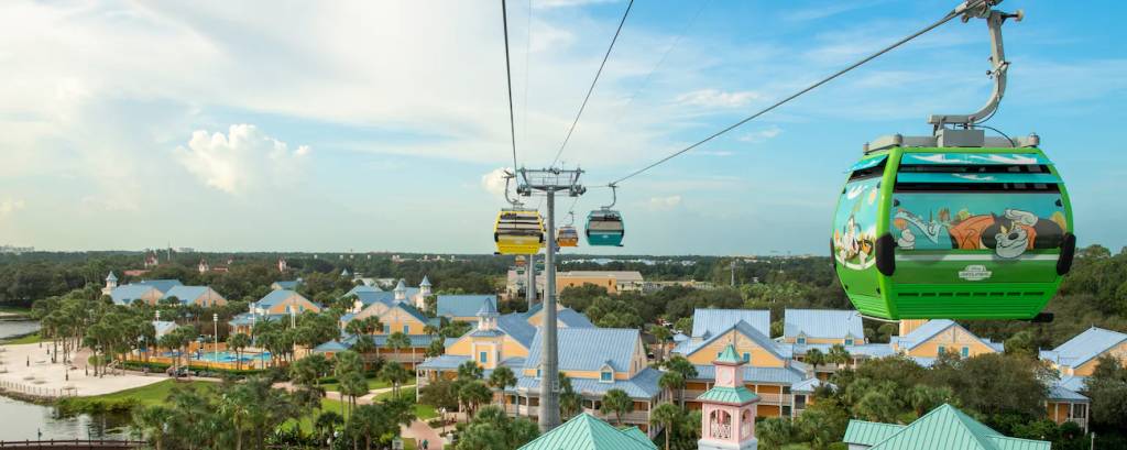 Imagem da experiência Disney Skyliner.