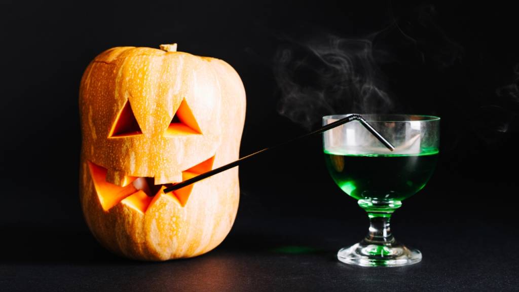 3 drinks de Halloween fáceis e deliciosos para preparar em casa