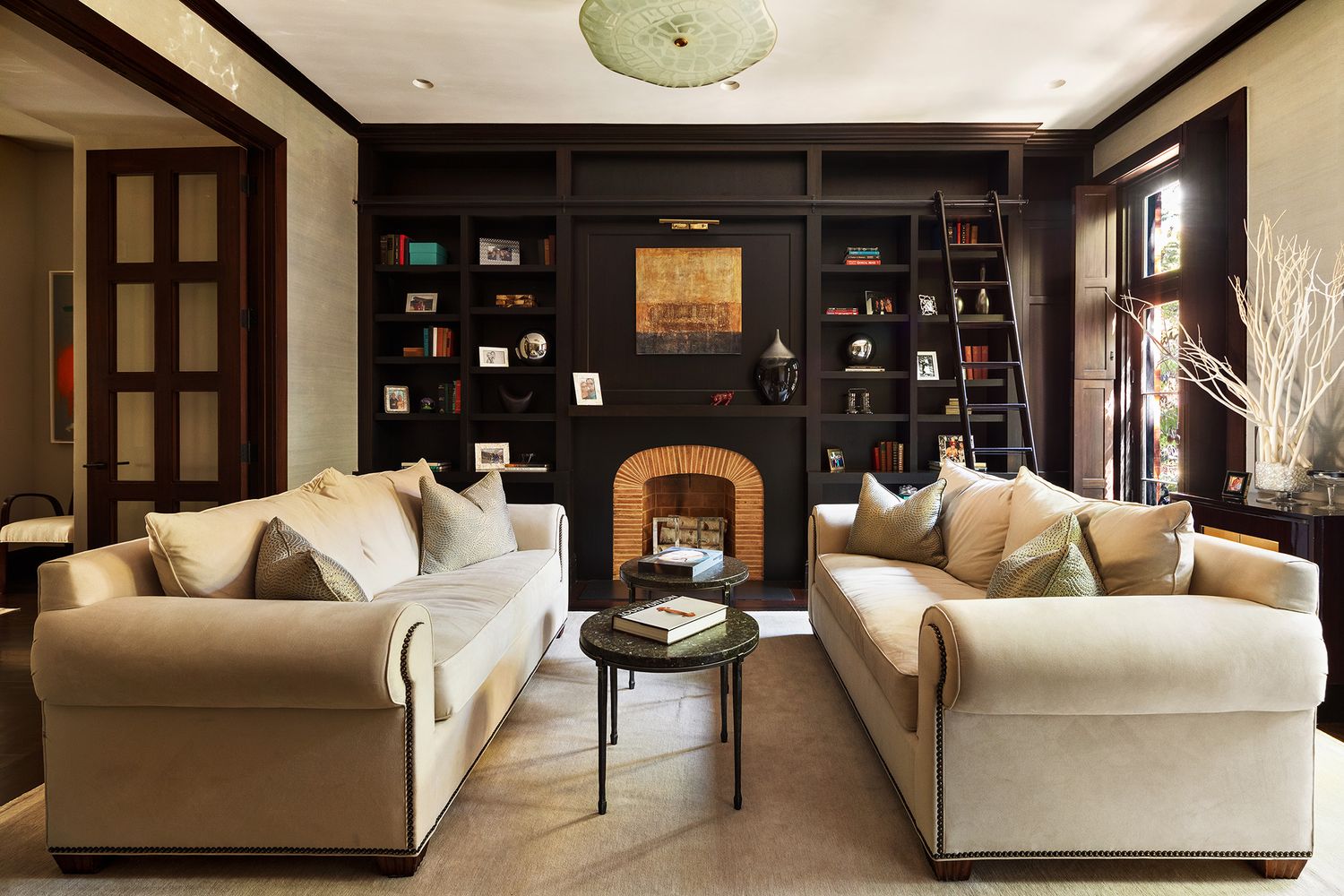 Fachada da casa colocada &agrave; venda por Gisele Bundchen.