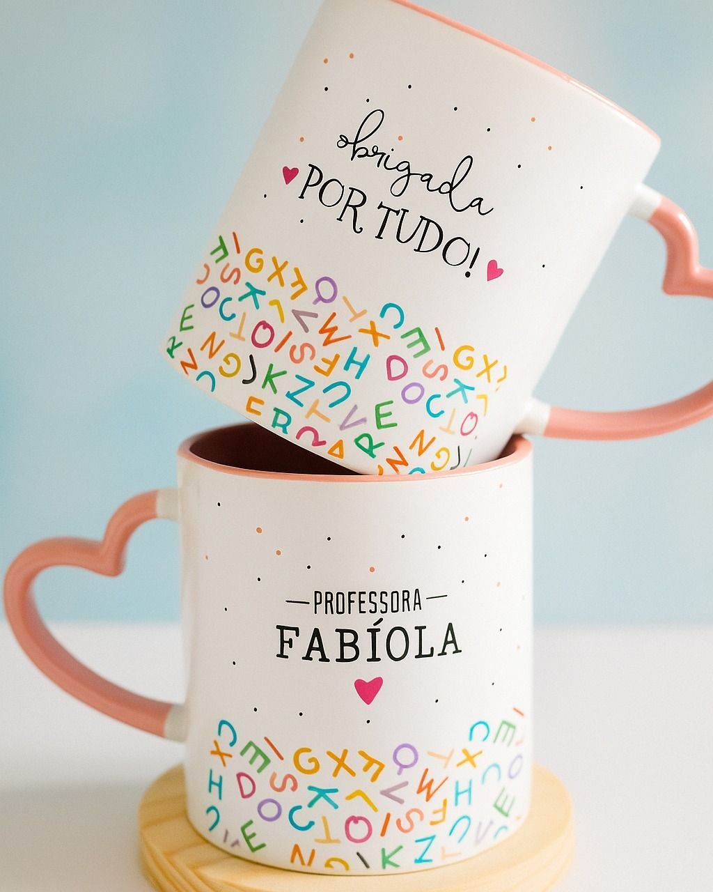 Imagem de caneca personalizada para presente de dia dos professores.